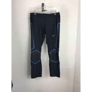Nike Dri Fit black Capri leggings size M…590